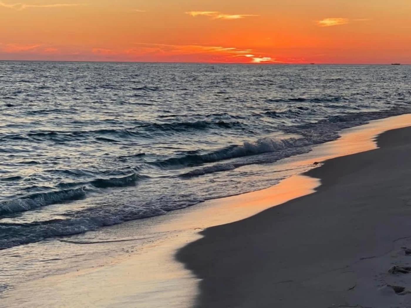 5 Star Resort 11Th Fl Stunning Sunrise 2Br 2Ba King Suite,Pools ,Shuttle Or Walk To Beach Destin Esterno foto